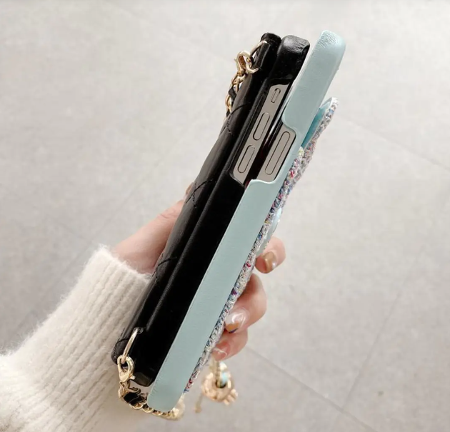 Luxurious iPhone Case(With chain)